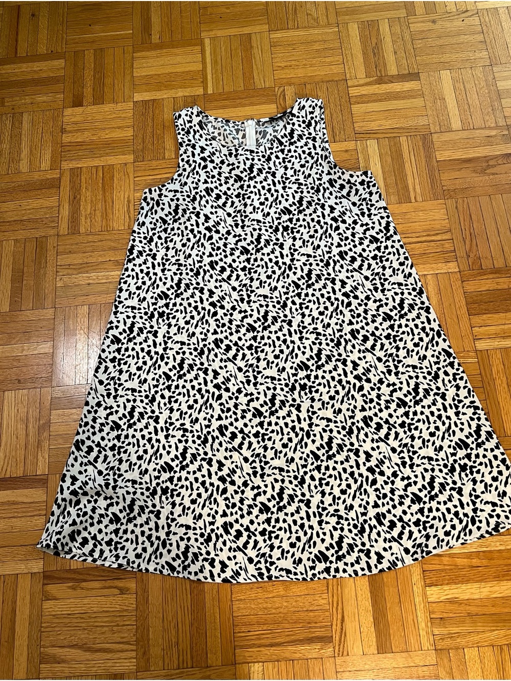 Trend Workwear Halogen Black & White Leopard Printed Sleeveless Dress size small